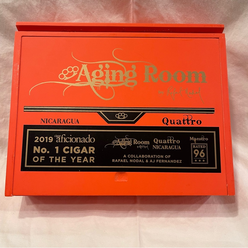 Rafael Nodal Cigar Box Tight Sliding Lid